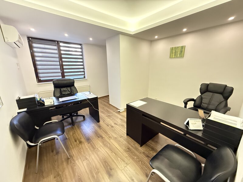 Unirii, birou modern, open space + parcare subterana, 1.000 €.