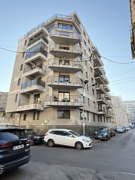 Unirii, birou modern, open space + parcare subterana, 1.000 €.