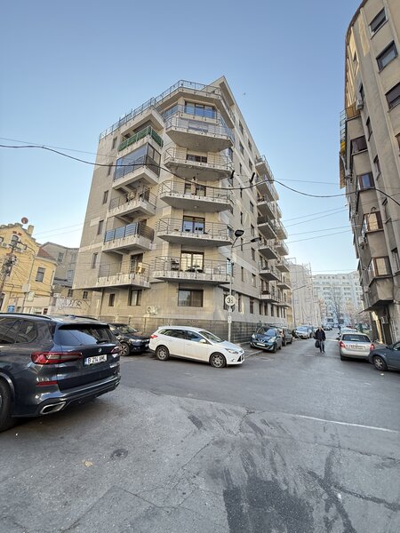 Unirii, birou modern, open space + parcare subterana, 1.000 €.