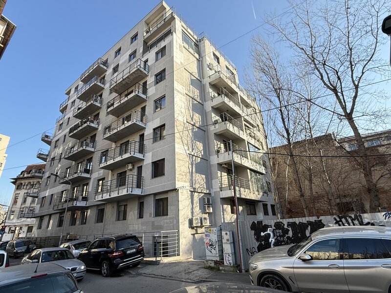 Unirii, birou modern, open space + parcare subterana, 1.000 €.