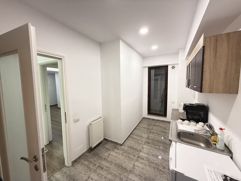 Unirii, birou modern, open space + parcare subterana, 1.000 €.